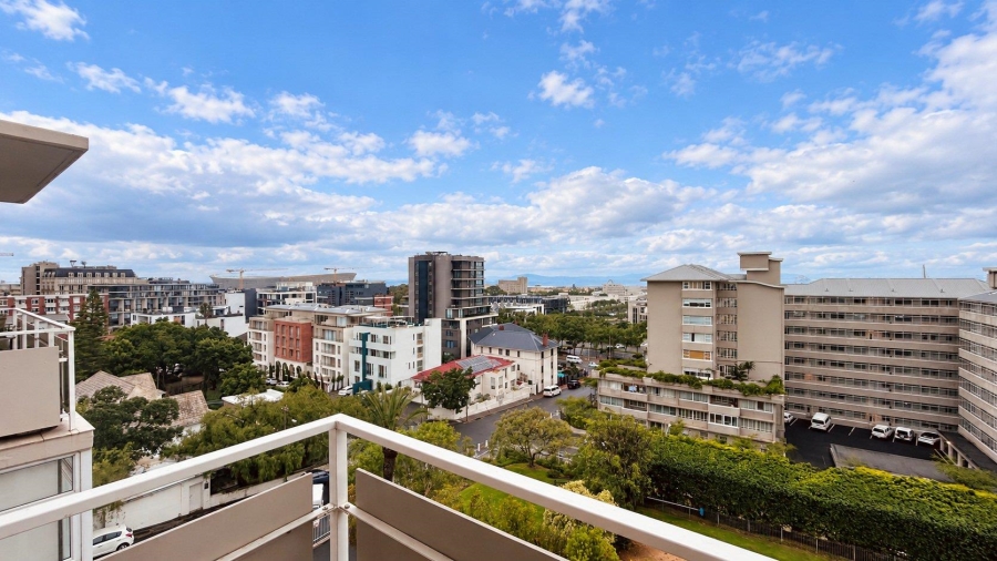 2 Bedroom Property for Sale in Green Point Western Cape